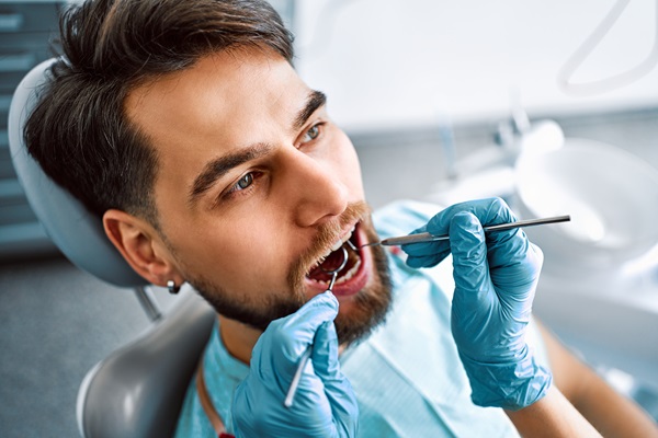 How A General Dentistry Practitioner Screens For Cavities