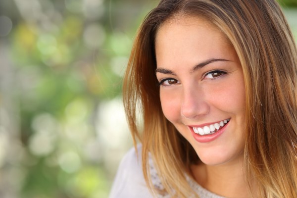 Can Teeth Whitening Products Be Used On Veneers?